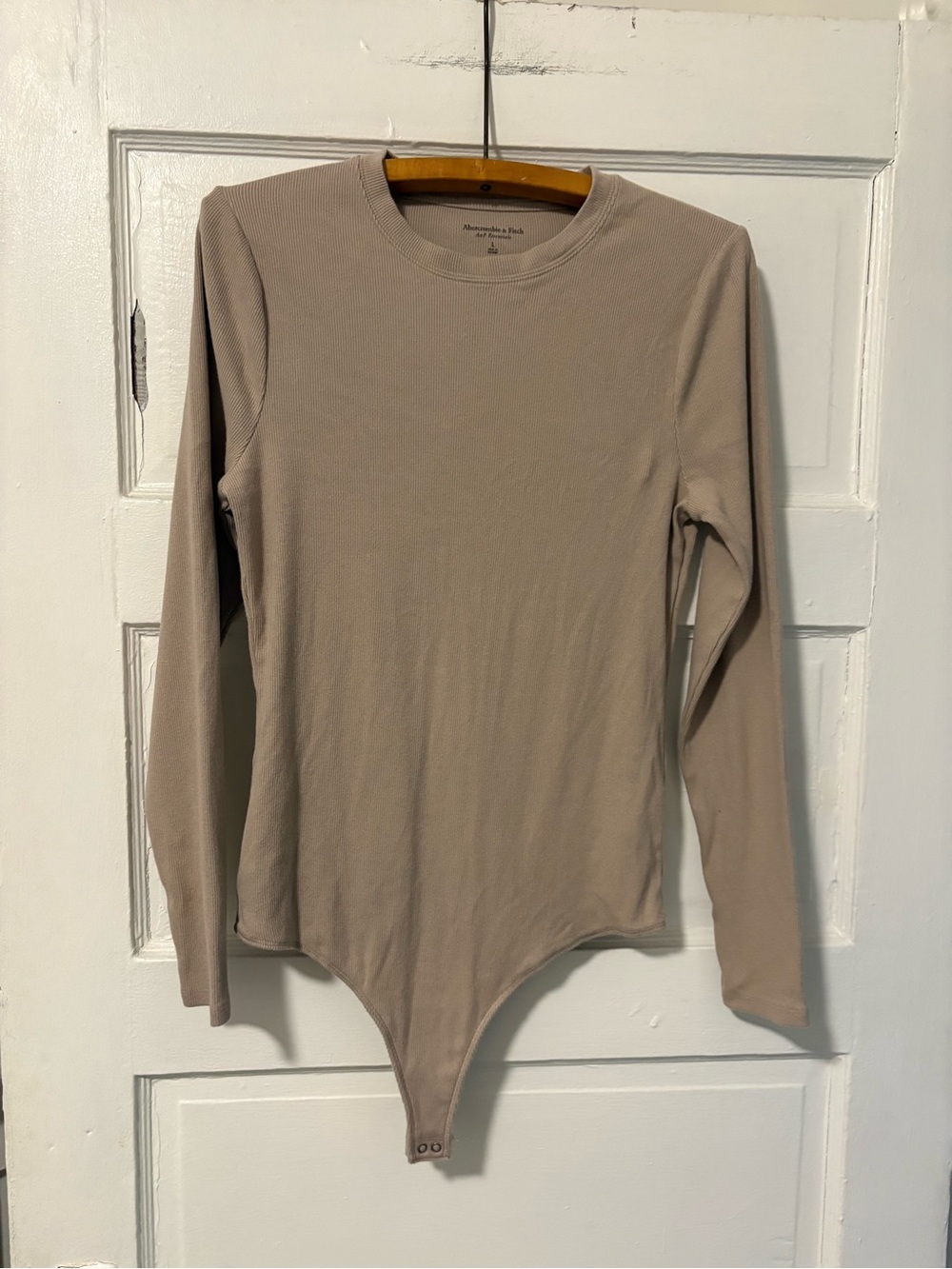 Abercrombie & Fitch Ribbed Long Sleeve Bodysuit - Taupe